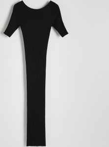 Czarna sukienka Reserved w stylu casual z okrągłym dekoltem z krótkim rękawem