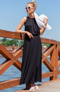 Czarna sukienka Fobya maxi bez rękawów z okrągłym dekoltem