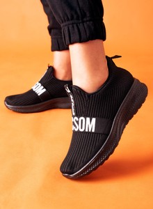 Czarne buty sportowe Czasnabuty w sportowym stylu sznurowane z płaską podeszwą