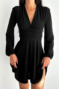 Czarna sukienka IVET w stylu klasycznym z dekoltem w kształcie litery v z długim rękawem