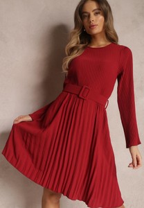 Czerwona sukienka Renee mini z długim rękawem z okrągłym dekoltem