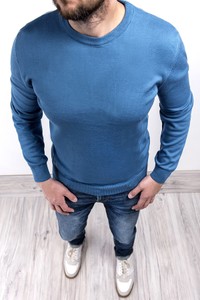 Niebieski sweter Risardi z okrągłym dekoltem