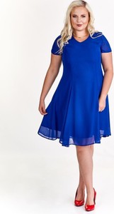 Niebieska sukienka Fokus z dekoltem w kształcie litery v z krótkim rękawem midi