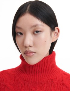Czerwony sweter Reserved