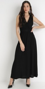 Czarna sukienka born2be maxi z dekoltem w kształcie litery v bez rękawów