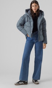 Granatowa kurtka Vero Moda krótka z kapturem w stylu casual
