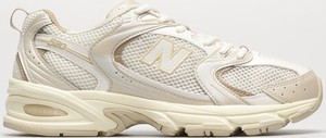 Buty sportowe New Balance z płaską podeszwą w sportowym stylu sznurowane