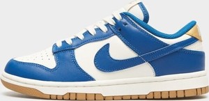 Niebieskie buty sportowe Nike w sportowym stylu