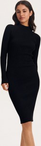 Czarna sukienka Reserved w stylu casual z długim rękawem
