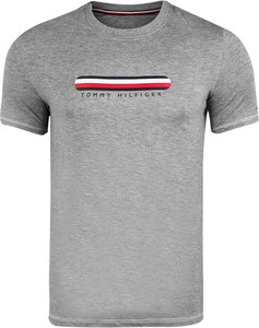 T-shirt Tommy Hilfiger w młodzieżowym stylu z krótkim rękawem