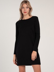 Czarna sukienka Gate z długim rękawem prosta mini