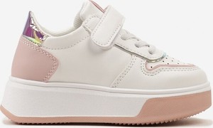 Różowe buty sportowe born2be na platformie w sportowym stylu sznurowane
