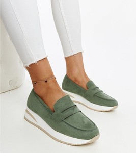 Zielone buty ButyModne z płaską podeszwą