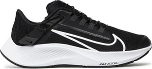Czarne buty sportowe Nike sznurowane zoom w sportowym stylu