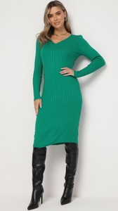 Zielona sukienka born2be z długim rękawem w stylu casual midi