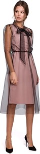 Różowa sukienka Makover z długim rękawem midi z tkaniny