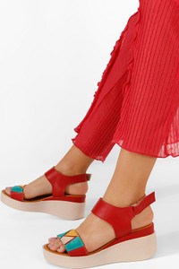 Czerwone sandały Zapatos na koturnie