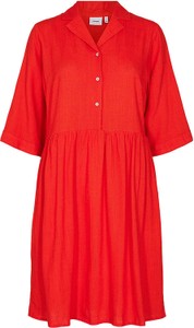 Czerwona sukienka Numph mini z kołnierzykiem z długim rękawem