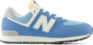 Niebieskie buty sportowe New Balance z zamszu w młodzieżowym stylu