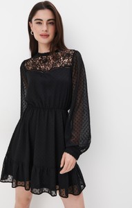 Czarna sukienka Mohito z tkaniny
