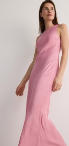 Różowa sukienka Reserved maxi bez rękawów