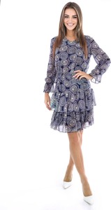 Sukienka Fokus z długim rękawem z okrągłym dekoltem w stylu casual
