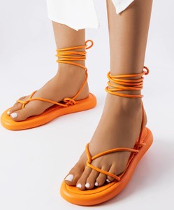Pomarańczowe sandały Gemre z klamrami