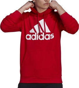 Czerwona bluza Adidas w młodzieżowym stylu z bawełny