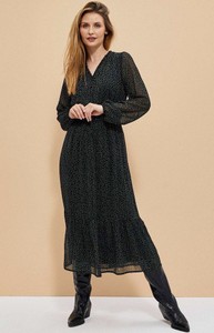 Czarna sukienka Moodo.pl z dekoltem w kształcie litery v w stylu casual z długim rękawem
