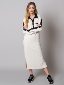 Sukienka Willsoor w stylu casual prosta z dekoltem w kształcie litery v