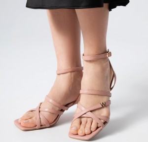 Różowe sandały Wittchen z klamrami ze skóry na szpilce