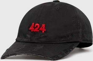 Czarna czapka 424