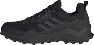 Czarne buty sportowe Adidas w sportowym stylu terrex