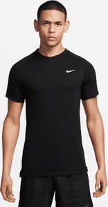 Czarny t-shirt Nike z krótkim rękawem