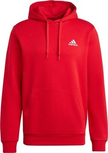 Czerwona bluza Adidas w młodzieżowym stylu