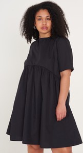 Czarna sukienka Gate mini z bawełny w stylu casual
