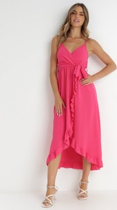 Różowa sukienka born2be na ramiączkach z dekoltem w kształcie litery v z tkaniny