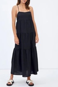 Czarna sukienka IVET z tkaniny maxi oversize