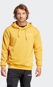 Żółta bluza Adidas w sportowym stylu