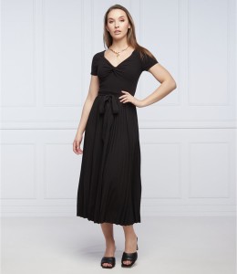 Czarna sukienka Guess midi z krótkim rękawem