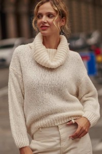 Sweter Naoko