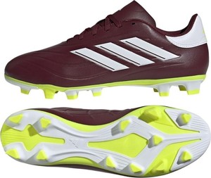 Fioletowe buty sportowe Adidas w sportowym stylu