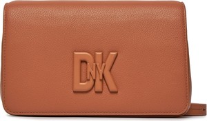 Brązowa torebka DKNY na ramię średnia