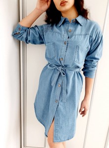 Niebieska sukienka Ottanta mini koszulowa w stylu casual
