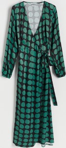 Zielona sukienka Reserved w stylu casual midi z długim rękawem