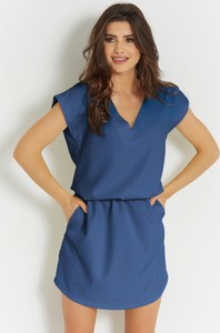 Niebieska sukienka Ivon z dekoltem w kształcie litery v w stylu casual z krótkim rękawem