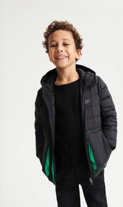 Czarna kurtka dziecięca Reserved dla chłopców