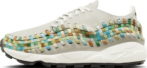 Buty sportowe Nike z płaską podeszwą z nadrukiem sznurowane