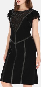 Czarna sukienka POTIS & VERSO z krótkim rękawem z okrągłym dekoltem