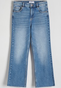 Granatowe jeansy Reserved w street stylu